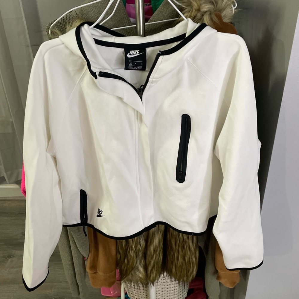 Nike Sportswear Tech Fleece Cropped Cape Hoodie